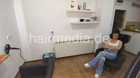 1155 Neda Salon 20210618 shampooing and blow style thick hair