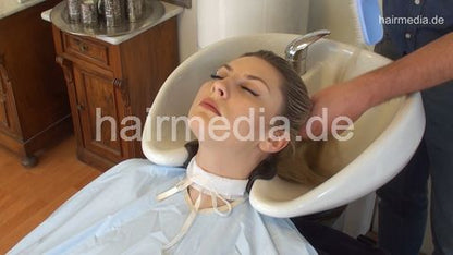 397 MajaS ASMR extrem long backward salon shampooing by barber