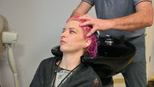 Charger l&#39;image dans la galerie, 8168 Alexa painted hair by Zoya 1 backward salon hairwash shampooing by Zoya and barber