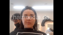 Laden Sie das Bild in den Galerie-Viewer, 1072 Felicitas 210528 Rome facemask shampoo cut and blow by barber