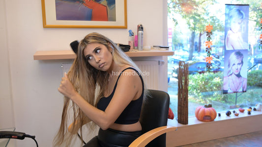 1173 Barberette Zoya XXL hair 211024 salon 2 self blowout dry job