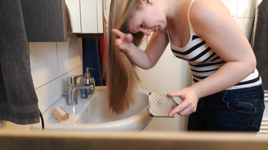 1160 20190121 self shampooing long hair and brush and blow dry