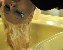 Cargar imagen en el visor de la galería, 992 ClaudiaBDarkwingzero self salon shampooing forward a lone in a row in salon