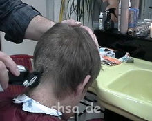 Carica l&#39;immagine nel visualizzatore di Gallery, 225 Markus shampoo forward and headshave by barber