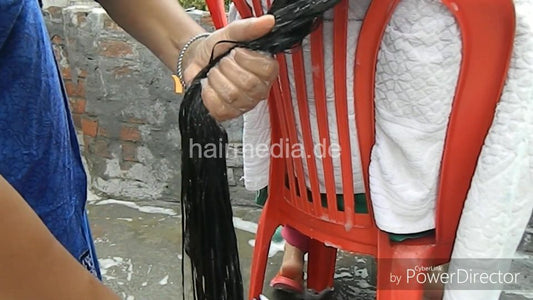 9149 Wet hair after shampoo of our Maid, she asked my girlfriend to do her shampoo.