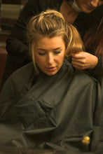 Carica l&#39;immagine nel visualizzatore di Gallery, Nylon Hairdressing Cloth Cut Cape Haircutting Waterproof Hair Styling Cap Salon