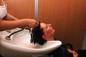 871 AB Angelika 1 shampooing TRAILER