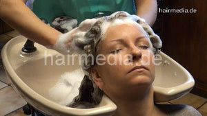 357 Agata by Aylin backward shampoo salon hairwash in green apron