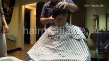 Cargar imagen en el visor de la galería, 297 Alain 2 cut by barber Nico in classic barbercape