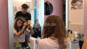7202 Ukrainian hairdresser in Berlin 220516 AS perm 1 shampoo