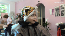 Cargar imagen en el visor de la galería, 7202 Ukrainian hairdresser in Berlin 220516 AS perm 3