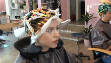 Cargar imagen en el visor de la galería, 7202 Ukrainian hairdresser in Berlin 220516 AS perm 4