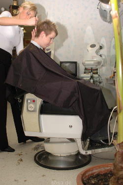 847 Daniela complete buzzcut electric chair and shampoo forwardwash
