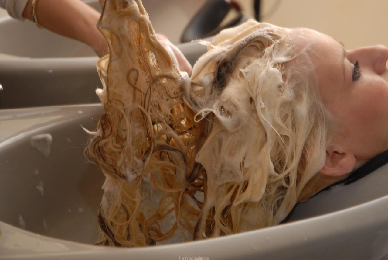 453 ClaudiaH bleaching  TRAILER and slideshow