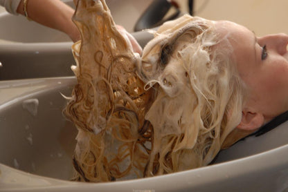 453 ClaudiaH bleaching  TRAILER and slideshow