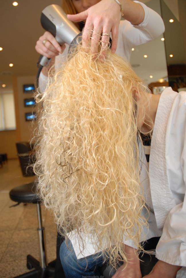453 ClaudiaH bleaching  TRAILER and slideshow