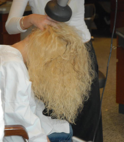 453 ClaudiaH bleaching  TRAILER and slideshow