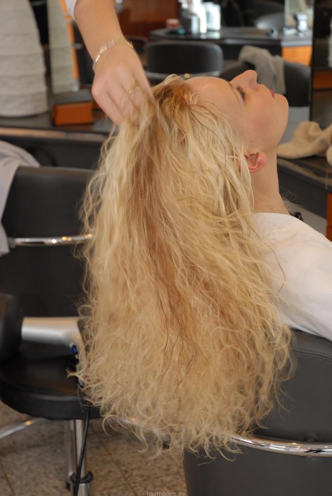 453 ClaudiaH bleaching  TRAILER and slideshow