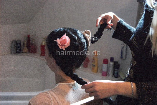 9105 Homeoffice Dilek by ClaudiaH 1 combing and braid