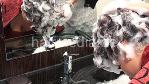 9048 16 topmodell Malwina forward wash torture shampooing in leatherpants