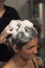 Cargar imagen en el visor de la galería, 9105 Homeoffice - Marinela by AlisaF shampoo into dry hair technique