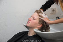 将图片加载到图库查看器，0003 KatrinK by Mila backward shampooing