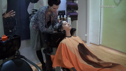 362 Renee by Cornelia backward shampoo