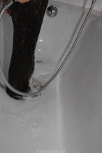 Load image into Gallery viewer, 194 Tanita 2 shampooing, self, bathtub forward manner
