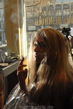 Laden Sie das Bild in den Galerie-Viewer, 450 AlisaF 2006 highlights bleaching Berlin Salon and smoking scene
