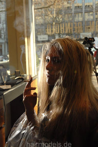 450 AlisaF 2006 highlights bleaching Berlin Salon and smoking scene