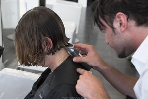 883 Vannymom 2 bob aline haircut by barber Berlin Kudamm