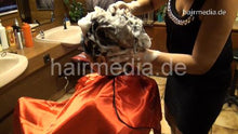 Carica l&#39;immagine nel visualizzatore di Gallery, 361 Benafsha 1 upright shampooing by Talya in red shampoocape