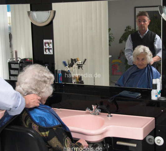 6066 grey hair 1 shampoo by barber forwardshampoo german bowls