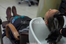 将图片加载到图库查看器，787 Anja teen first perm Part 3 backward wash shampoo fresh permed hair