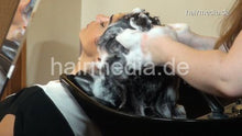 Carica l&#39;immagine nel visualizzatore di Gallery, 366 FatmaY 1 XXL black hair salon backward shampoo by Lena blackbowl