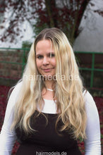 Laden Sie das Bild in den Galerie-Viewer, 479 MarinaH 1 teen long hair bleaching aluminium foils