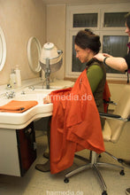 Load image into Gallery viewer, 6096 Oxana 3 fresh styled hair  forward wash salon shampoo