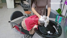 Cargar imagen en el visor de la galería, 541 Cousine 1 by AlinaR, shampooing 2x forward long thick hair