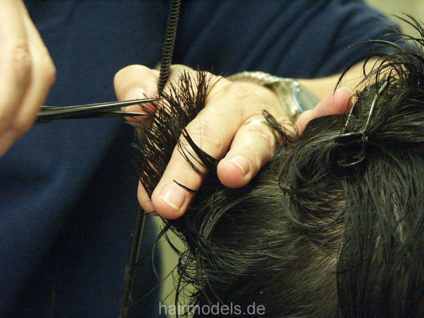 809 Jennifer W Duisburg cut and buzz