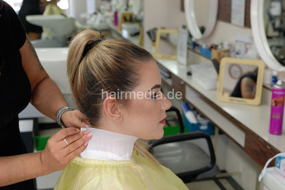 Inge TV unique large slip through shiny latex heavy no closure saloncape e0132