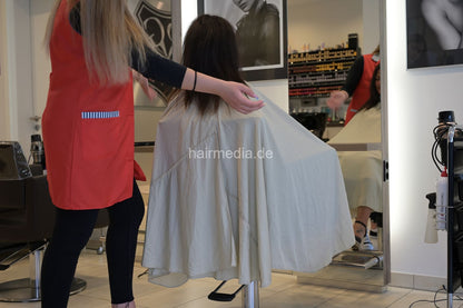 AS unique large beige haircutcape large velcro closure beige e0140