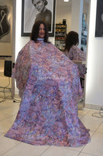 Load image into Gallery viewer, Inge TV unique velcro closure nylon haircutcape saloncape e0142