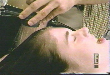 0036 eR shampooing in USA 1990 by barber