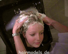 Load image into Gallery viewer, 966 shampoocasting Melissa by mom