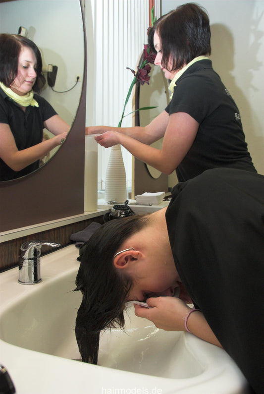 187 1 Franziska forward wash salon shampooing