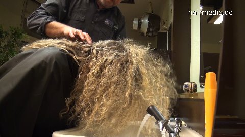 526 EvaH by barber forward strong pampering wash  TRAILER