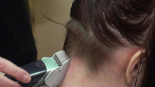 将图片加载到图库查看器，8047 Barberette Anna buzz haircut napebuzz