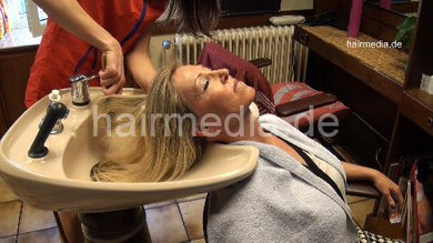 1018 Brigitte 1 mature backward salon shampooing hairwash by Romana
