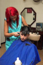Laden Sie das Bild in den Galerie-Viewer, 294 NadjaZ 07 guy haircut clippercut by cyan apron redhead barberette.. Herrenhaarschnitt. Facon.