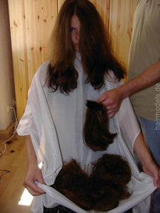 h065 Emy dry hair cut by hobbybarber in hotel, boyfriend watching